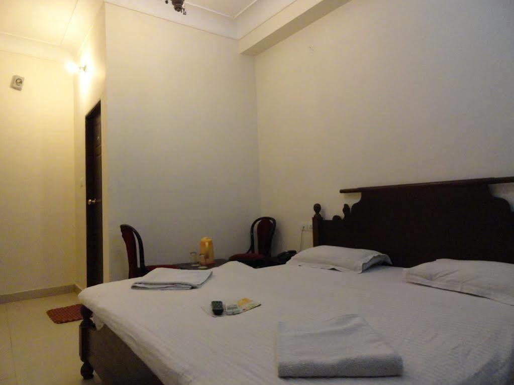 Hotel Miraya Джайпур Екстериор снимка